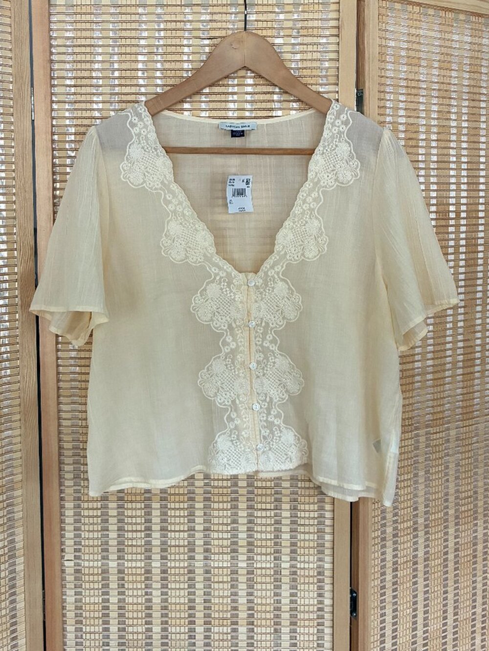 NWT American Eagle Outfitters Cream Embroidered Peasant Top Sz L
